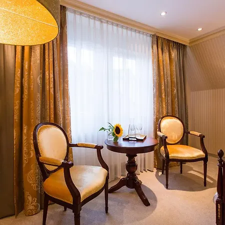 Hotel Romantik Markusturm 3*
